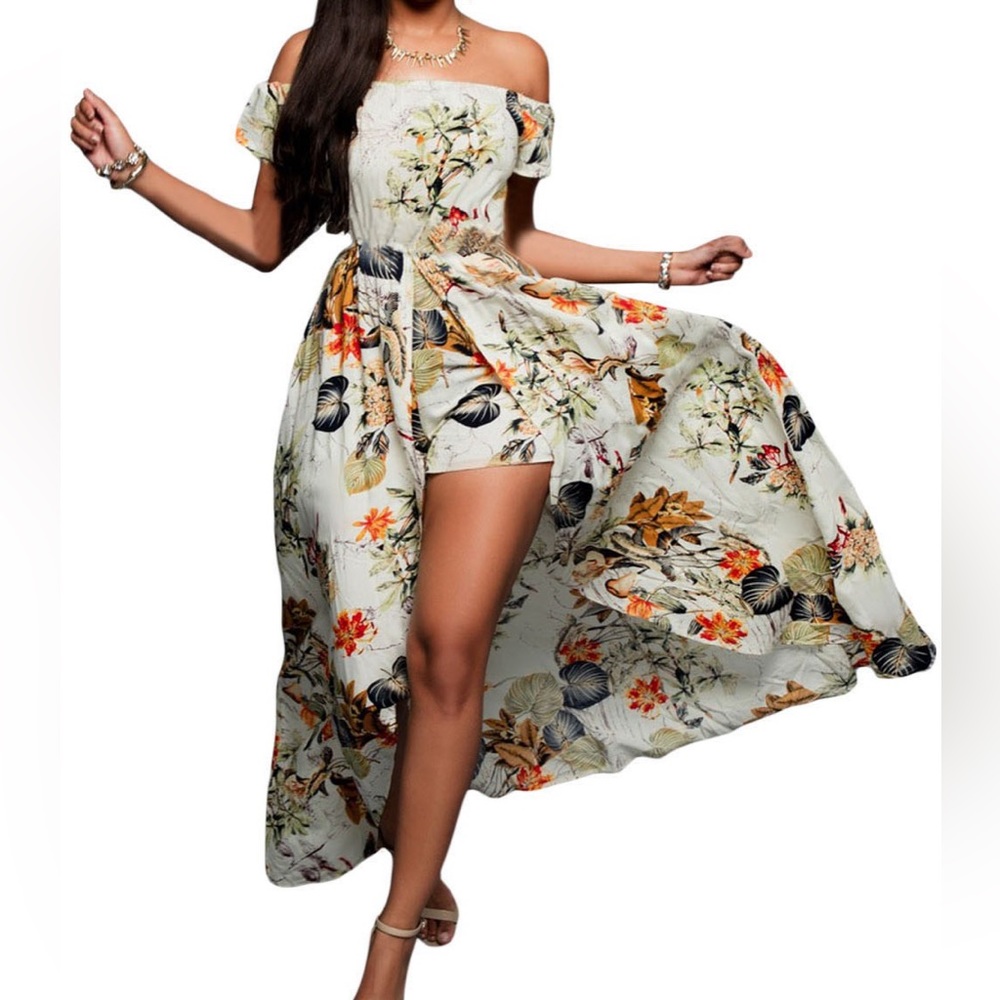 Fashion Nova Women’s White Floral Maxi Dress